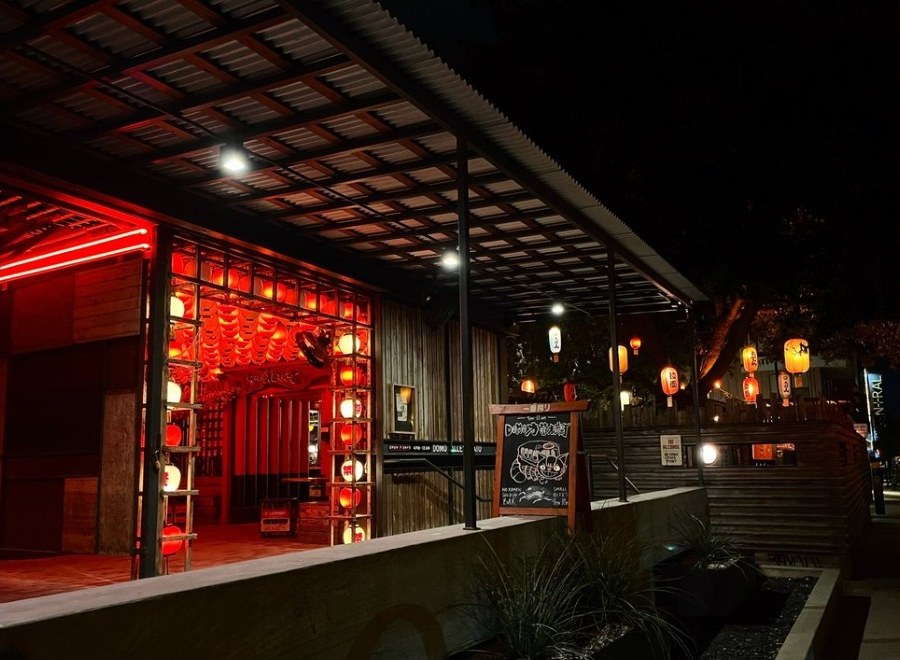 Domo Alley-Gato — Japanese alleyway patio bar