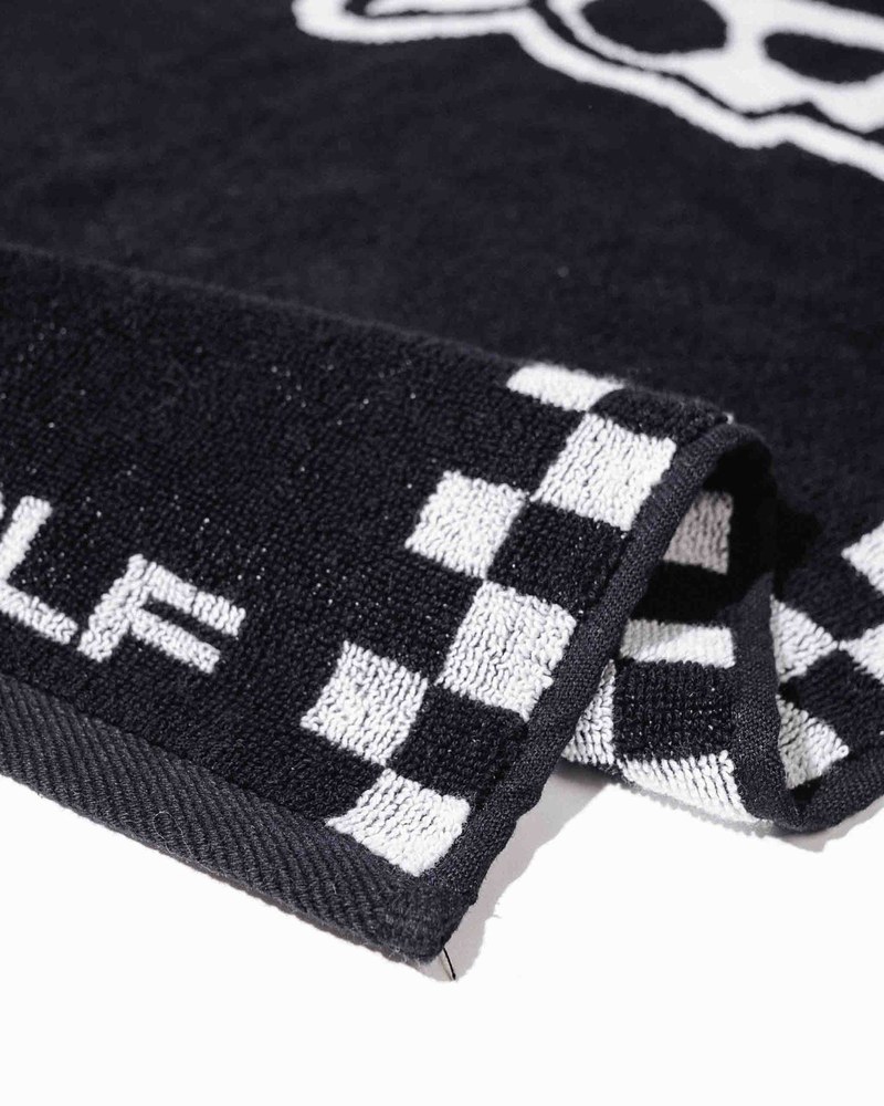 Devereux Golf Skull Caddie Knitted Towel Black/White · view 2 of 4