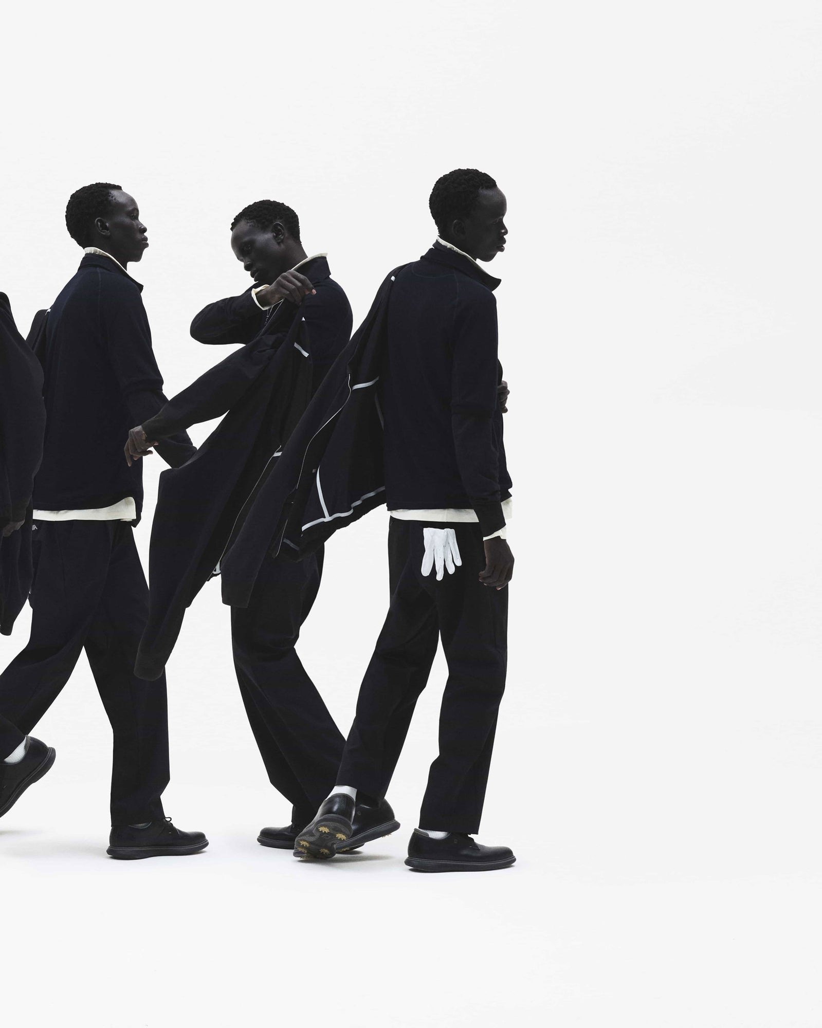 Alba Golf campaign: the companion walking shot, dark layers and white gloves