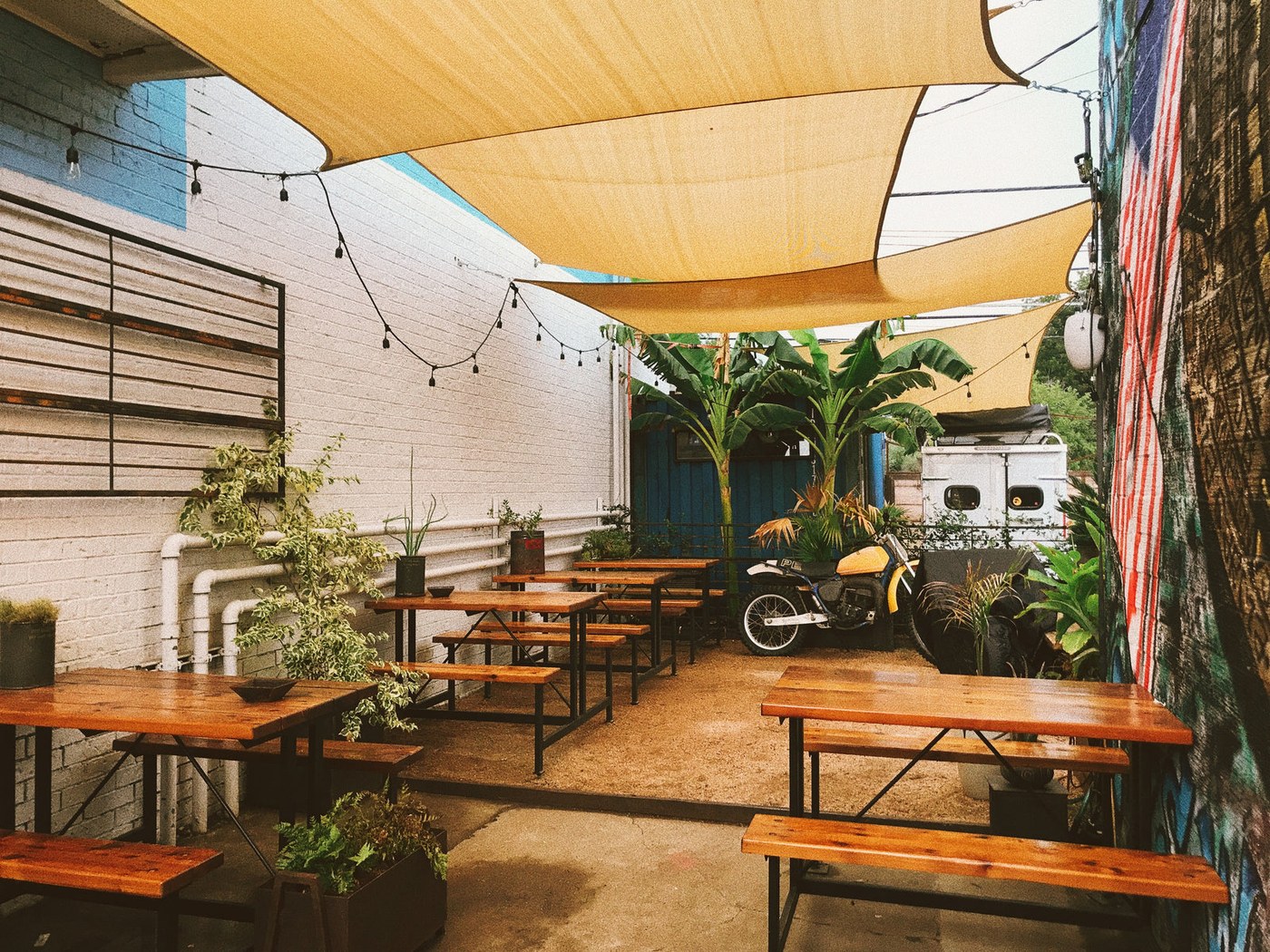 Flat Track Coffee  East Cesar Chavez, Austin