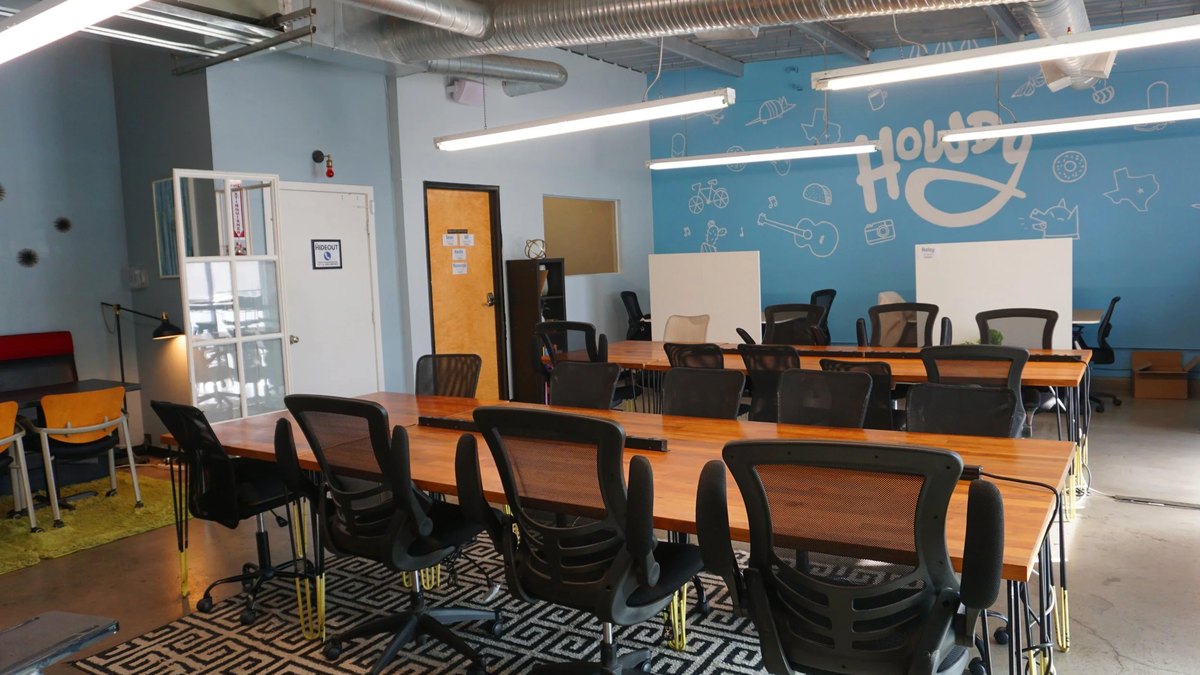East Austin · 701 Tillery St Createscape Coworking · view 1 of 3