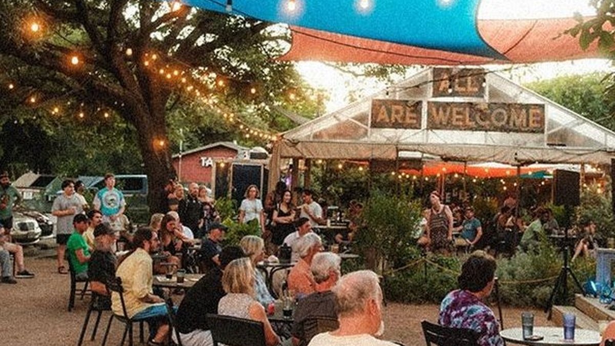 South Austin · 4204 Menchaca Rd Radio Coffee & Beer (South) · view 1 of 4