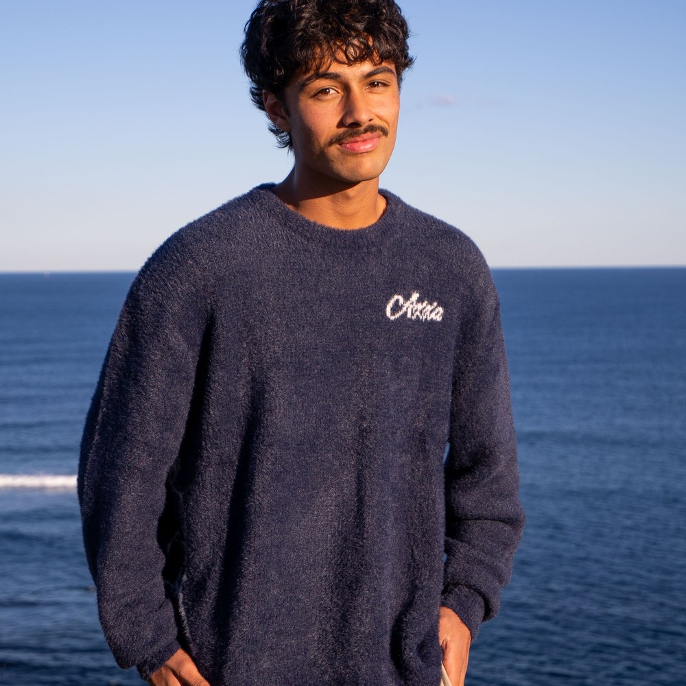 AXXA &mdash; The heavyweight knit, on the cliffs