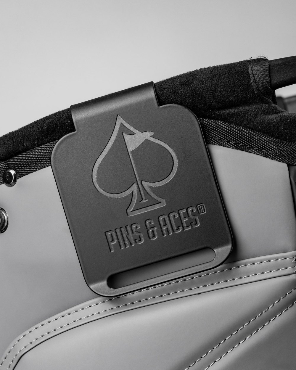 Pins & Aces Magnet Caddie · view 4 of 4