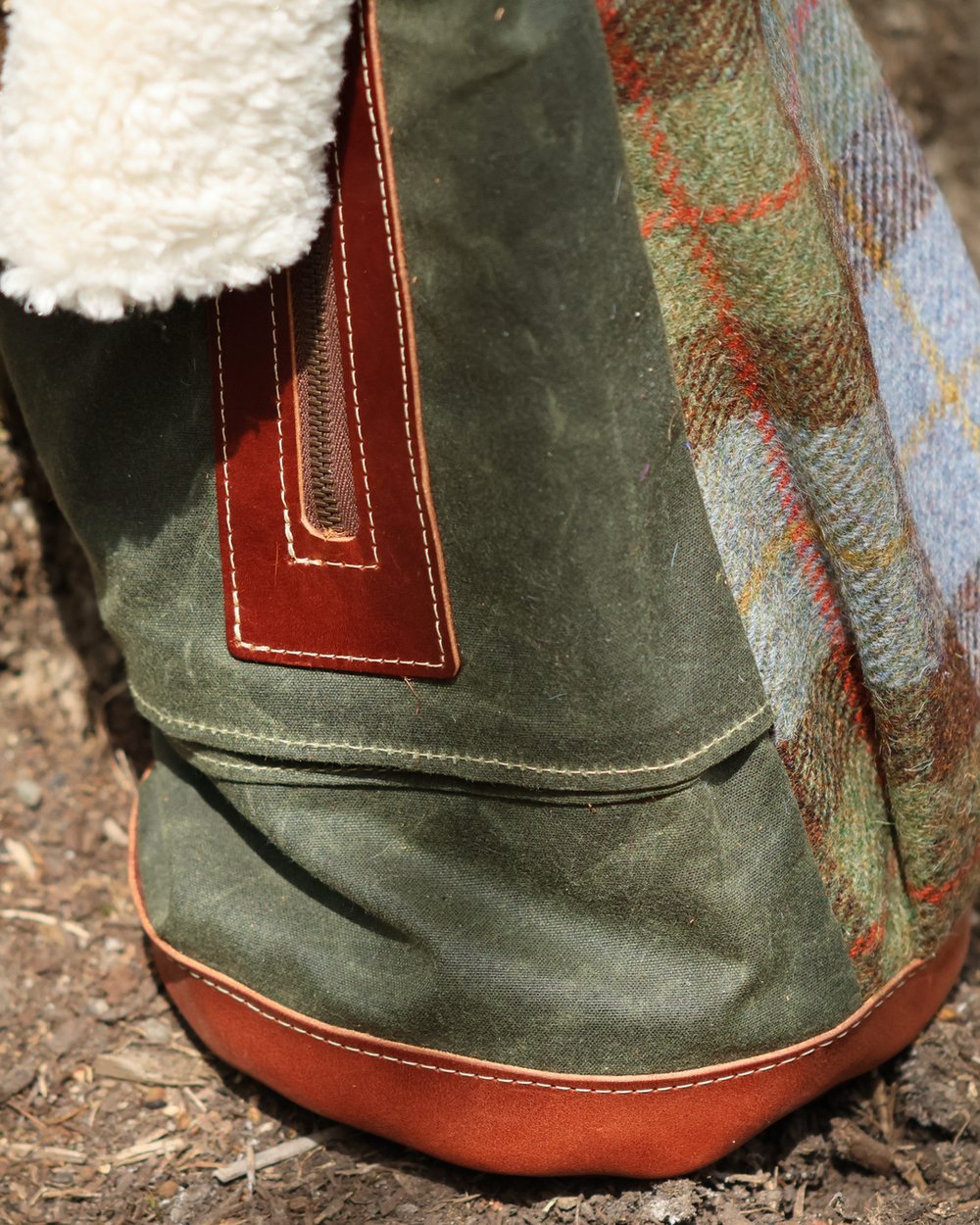 Seamus Golf Fescue Project Sunday Bag, MacLeod Check Harris Tweed · view 2 of 4