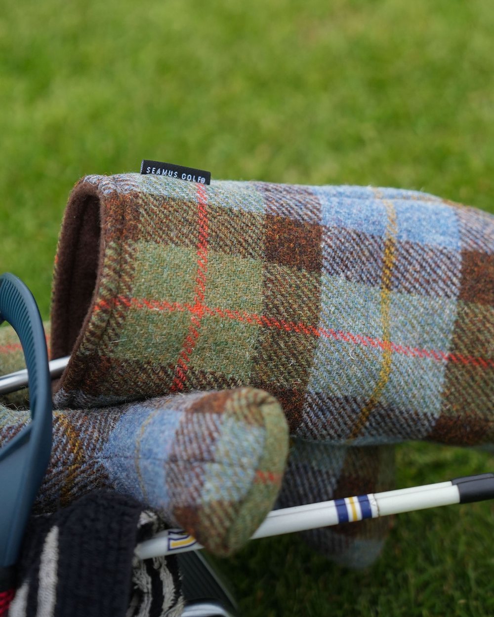 Seamus Golf MacLeod Check Harris Tweed Blade Cover · view 4 of 4