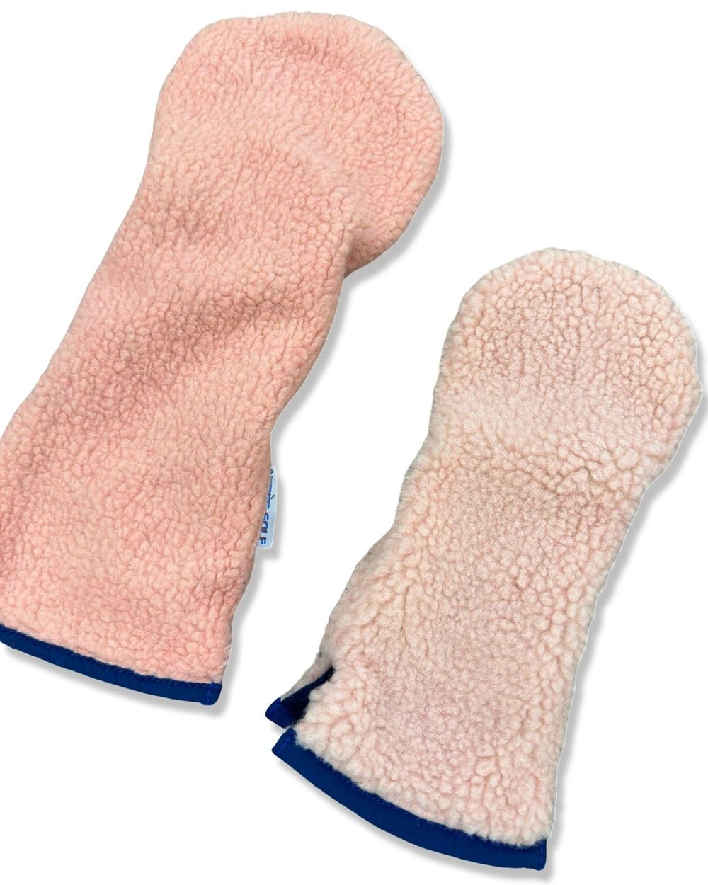 Après-Golf Pink Sherpa Headcover, Navy Trim · view 3 of 4