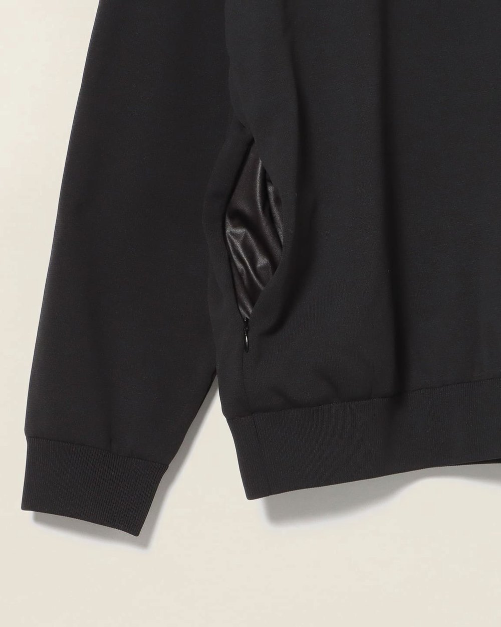 BEAMS Golf B.G.THREE ALL-TIME Windproof Crew Knit &middot; view 4 of 4