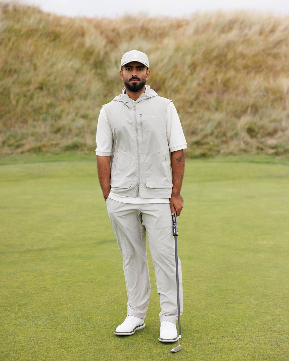 Manors Golf Ripstop Tech Trouser, Dune · view 3 of 5