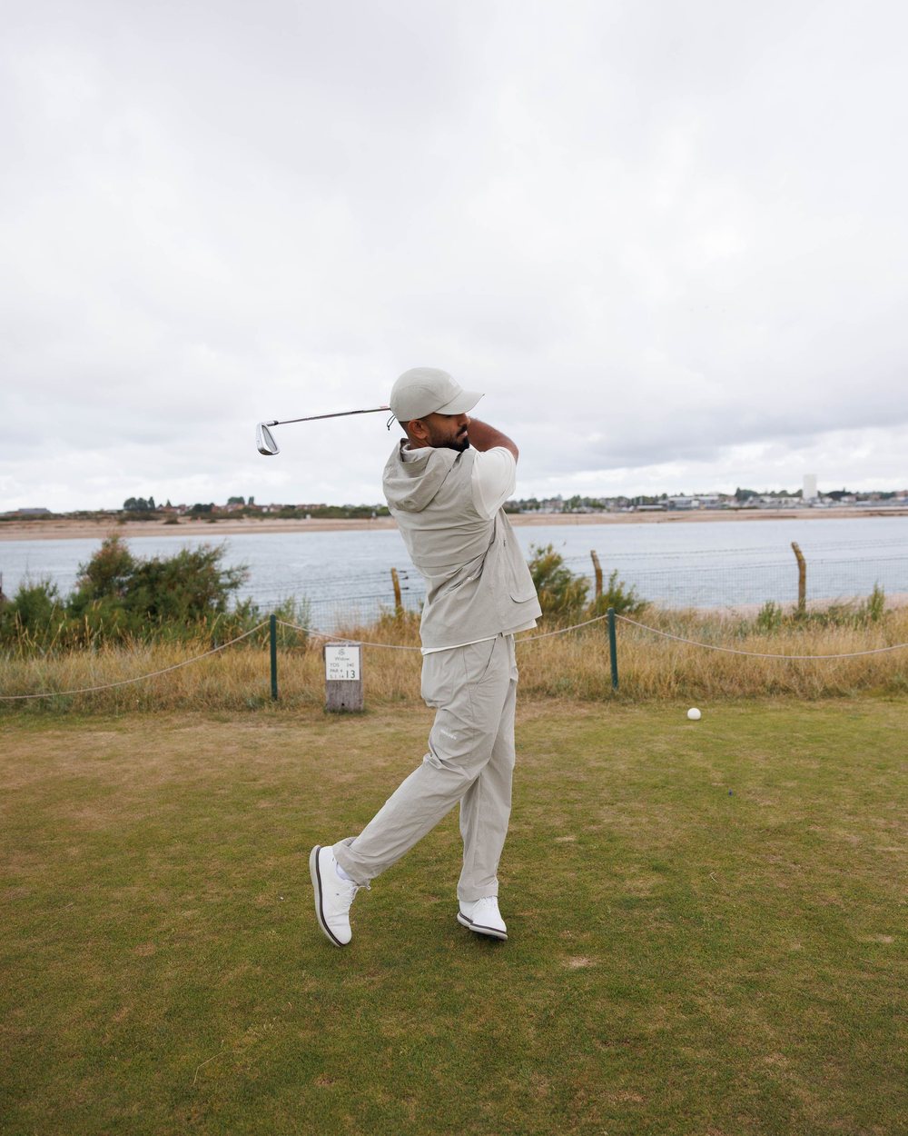Manors Golf Ripstop Tech Trouser, Dune · view 5 of 5
