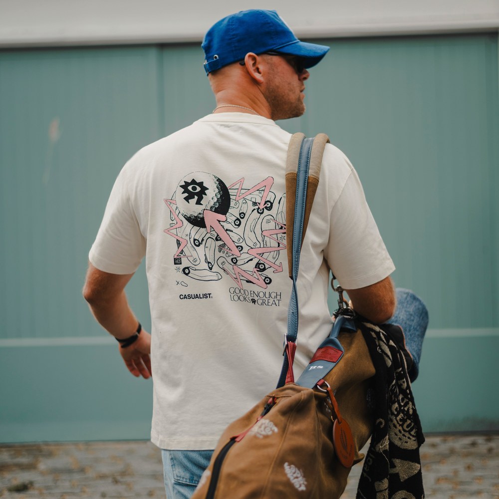 Casualist on course &mdash; lookbook photograph