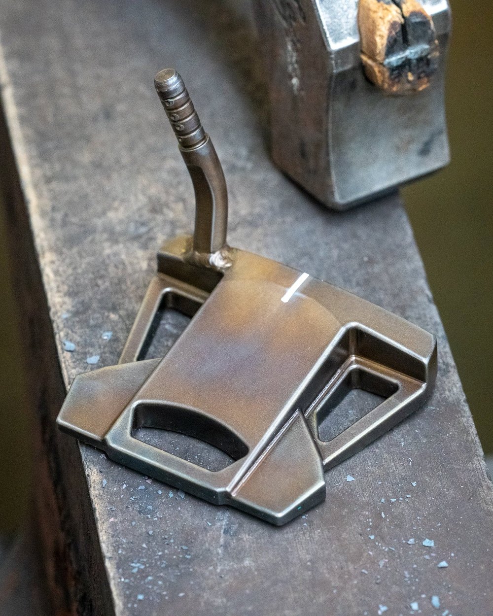 Lajosi Putters · Melbourne Flow Neck Gecko, Oil Can Finish · view 1 of 5