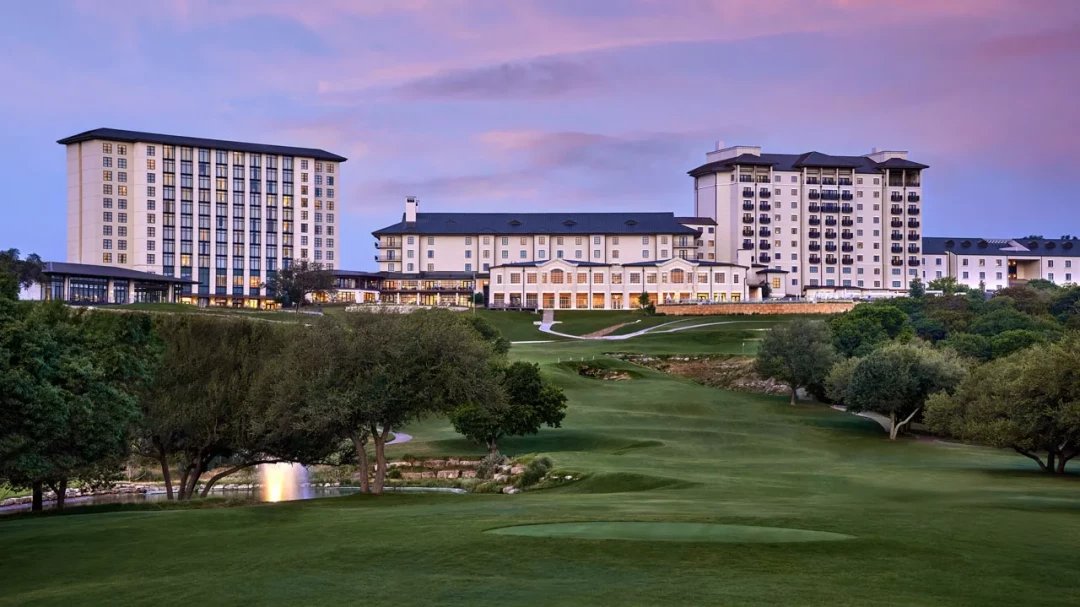 Omni Barton Creek Resort overlooking Fazio Canyons golf course at dusk