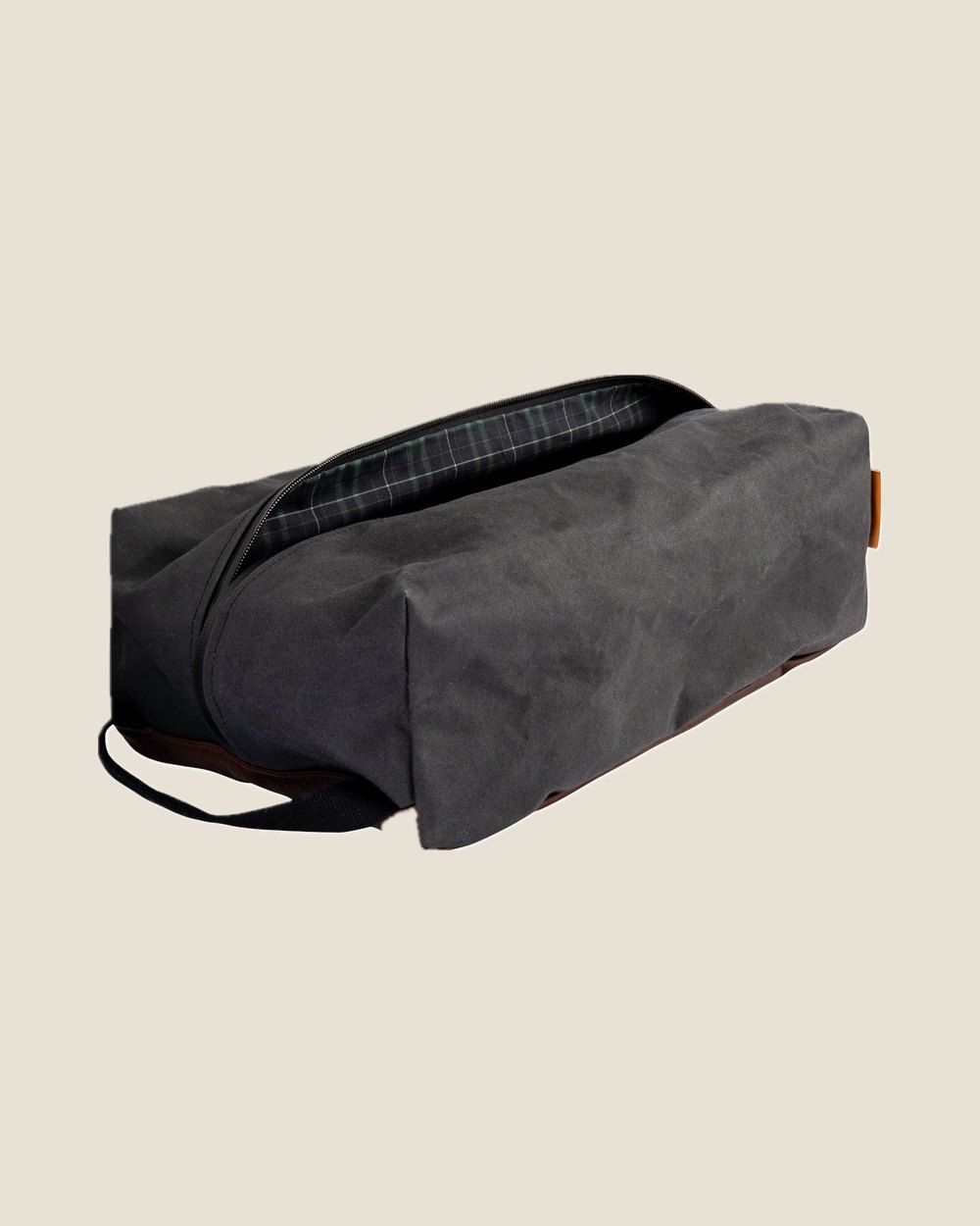 Fyfe Golf Match Play Shoe Bag, Dark Green or Dark Grey · view 3 of 3
