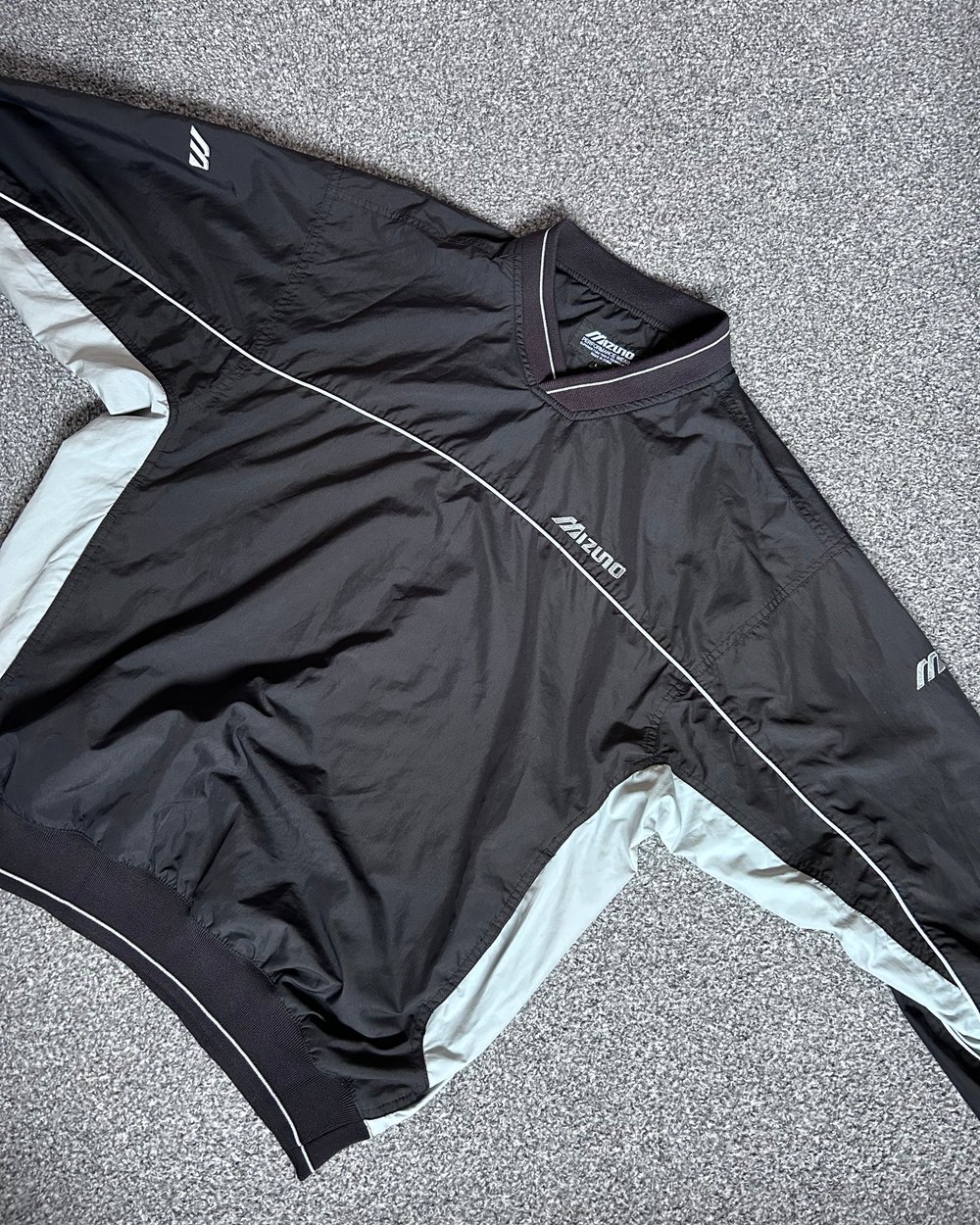 Fyfe Golf Remake 03 · Mizuno Black With White Lines · view 3 of 3