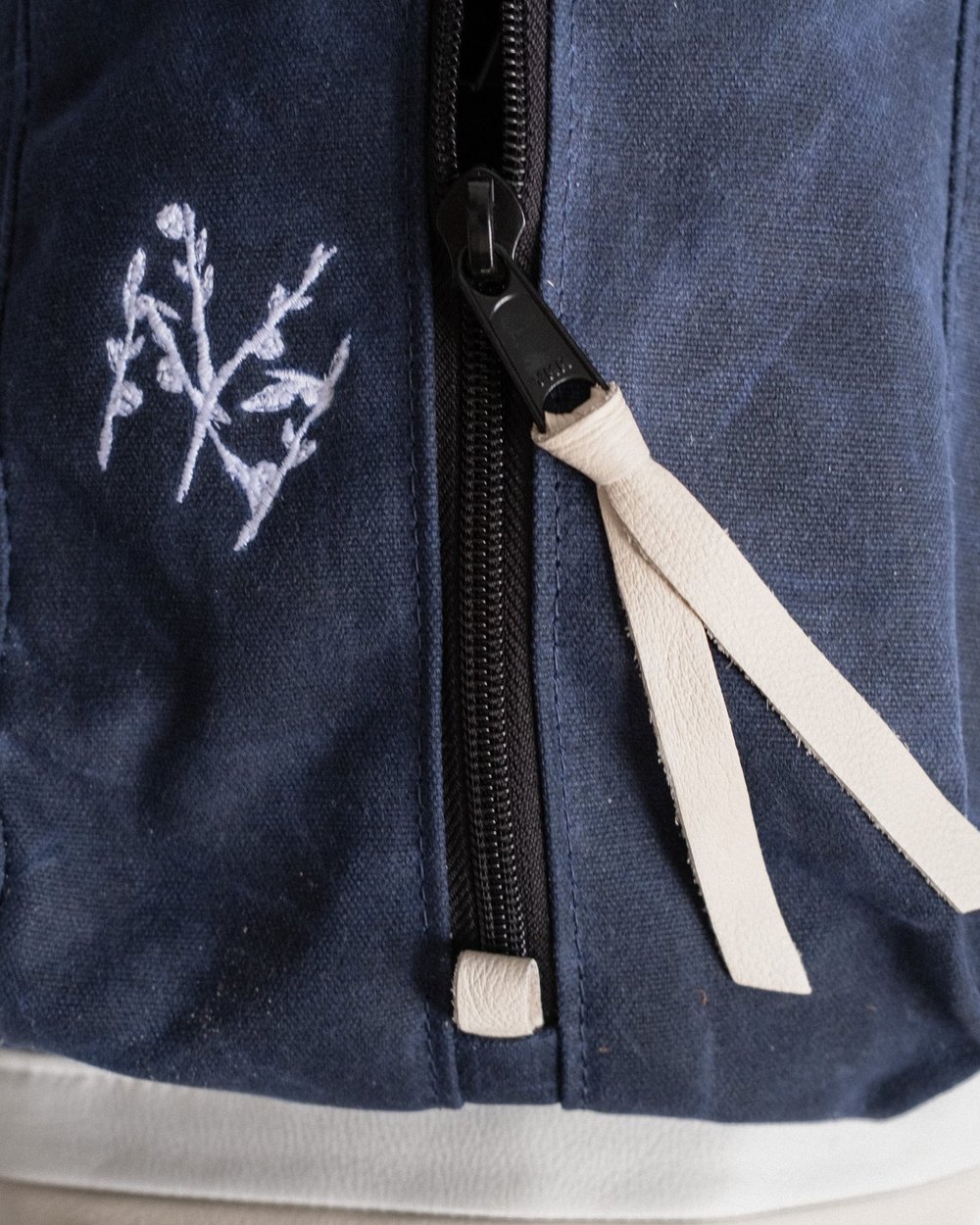 Gumtree Golf & Nature Club GGNC x Mackenzie NY Bag, Navy &middot; view 4 of 4
