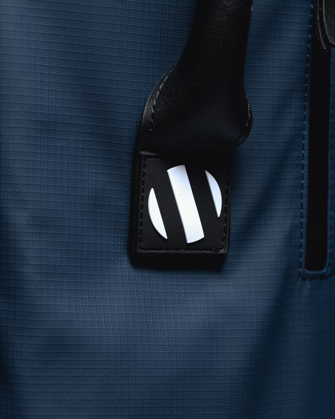 Hiroki &lsquo;FTE&rsquo; Sunday Golf Bag &mdash; Navy &middot; view 4 of 4