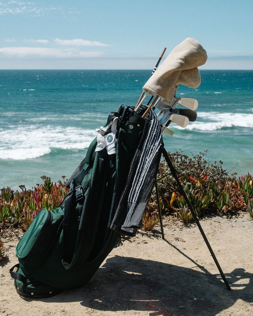 Hudson Sutler Hudson Looper Golf Bag 2.0 Four colourways · view 1 of 4