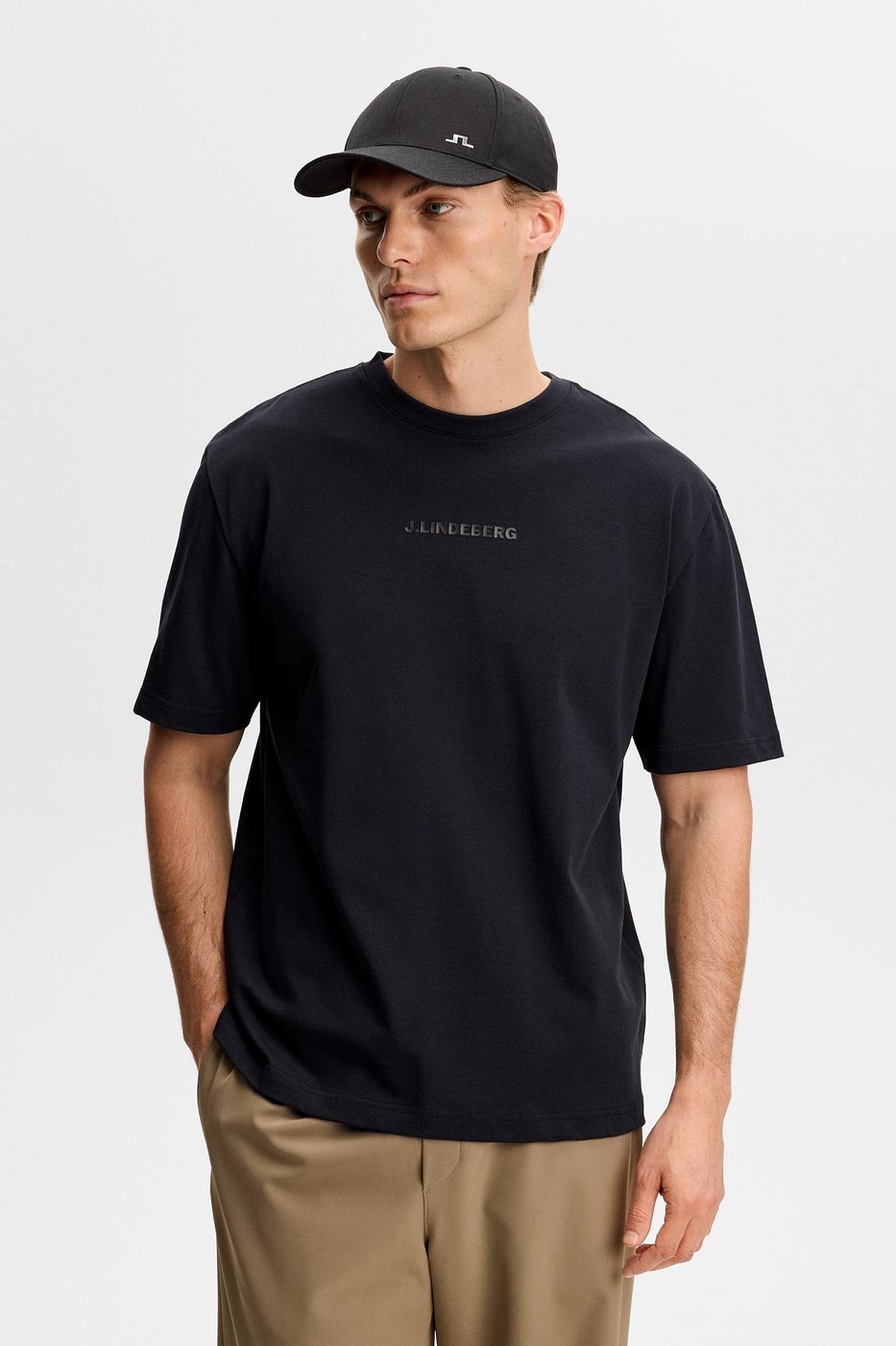J.Lindeberg Hale heavy logo t-shirt in black · view 2 of 4