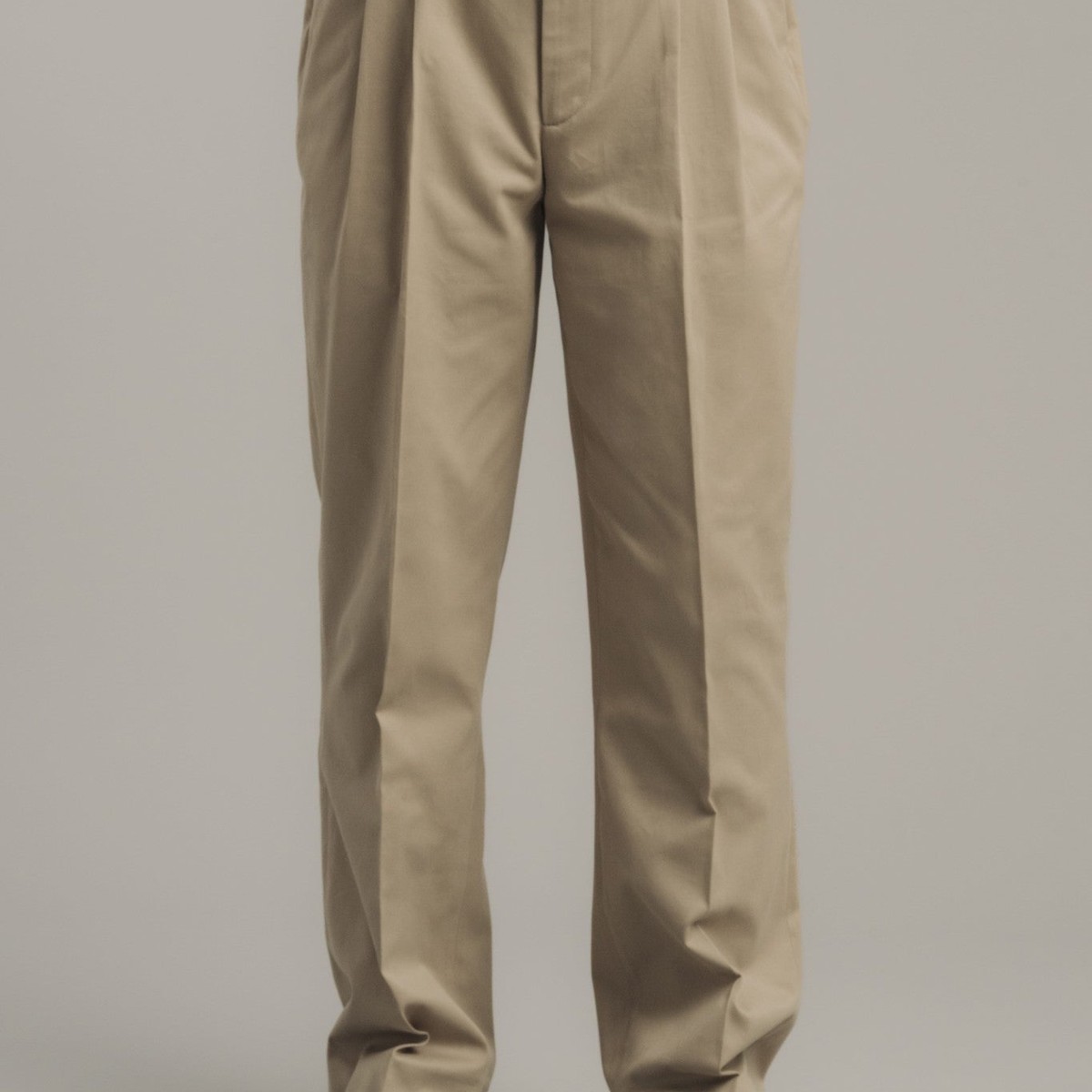 Late Nine &mdash; Double Pleat Trousers Beige