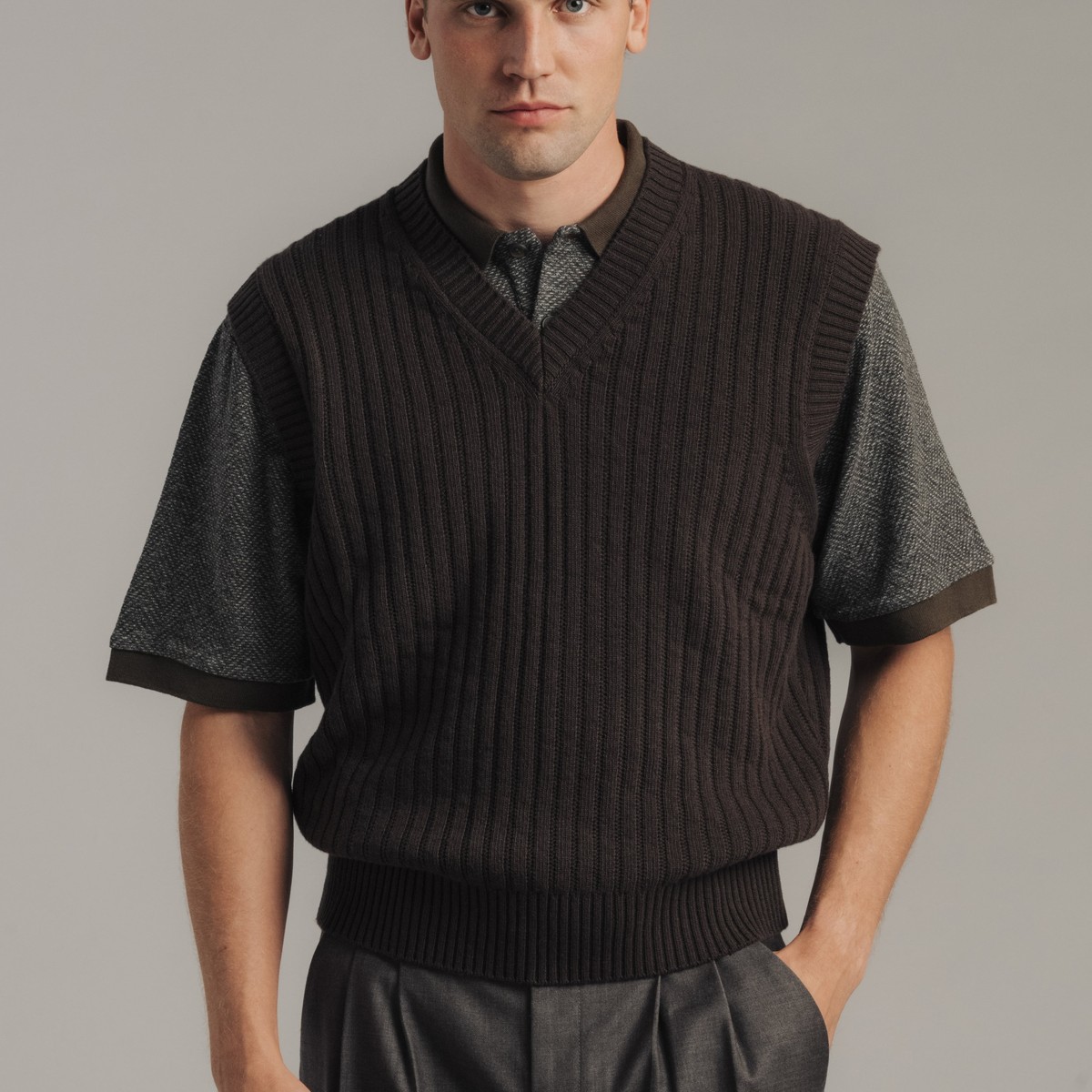 Late Nine &mdash; Ribbed Knit Vest Brown