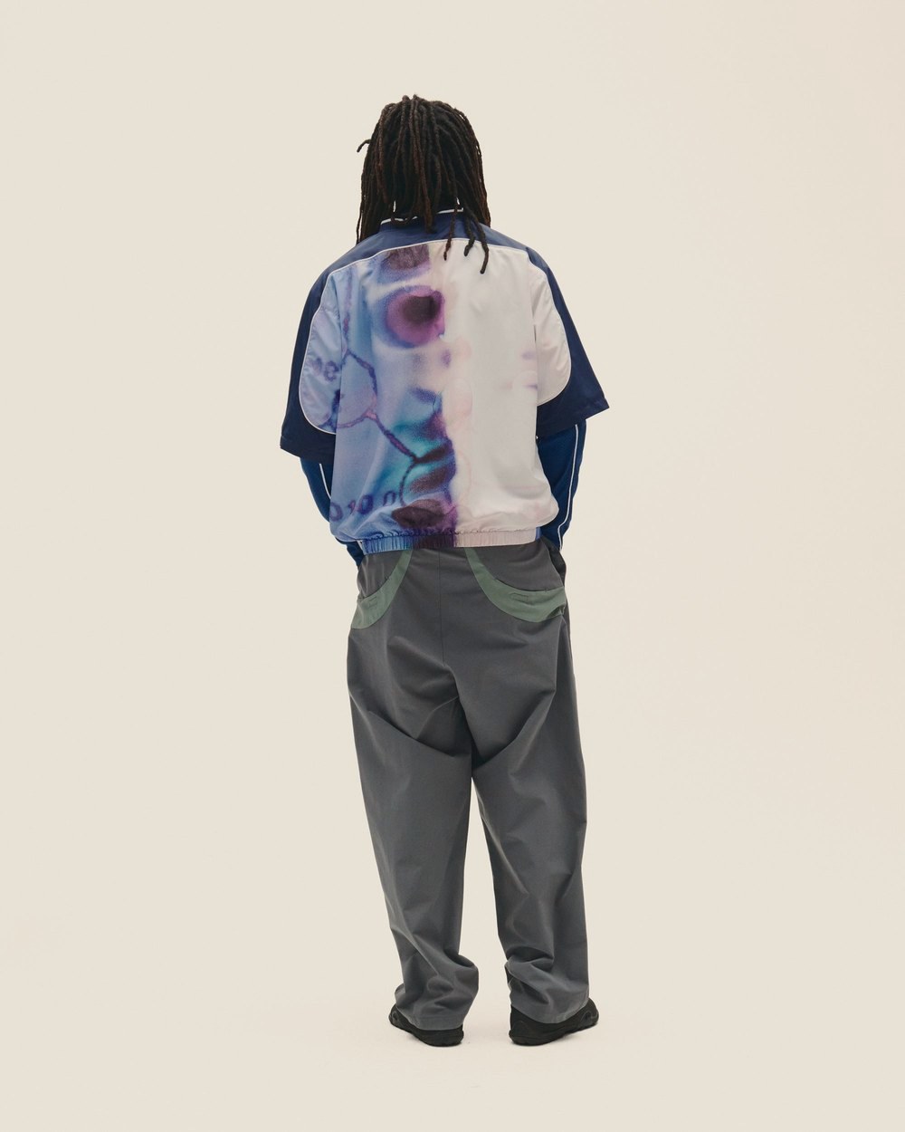 Metalwood Studio SS V-Neck Windbreaker · view 4 of 5