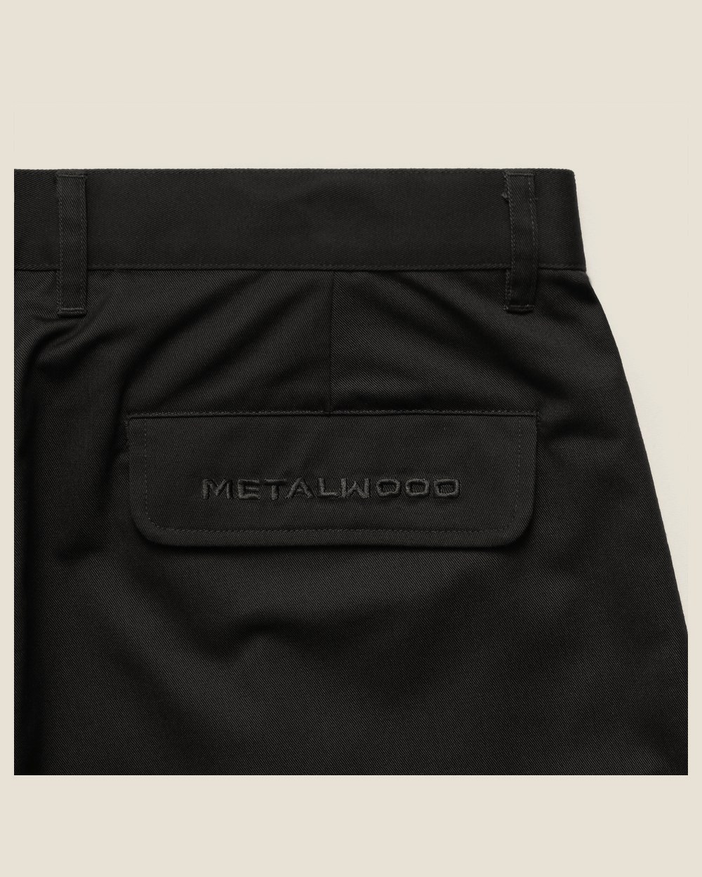 Metalwood Studio Trophy Short · view 3 of 8
