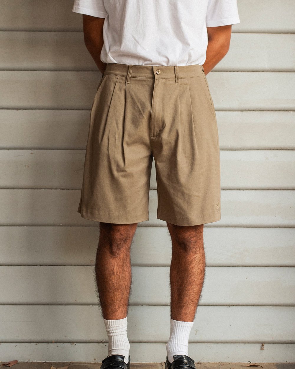 Mount Tee Golf Peninsula Pleated Shorts, Tan &middot; view 2 of 5
