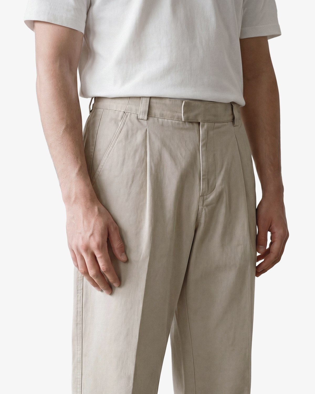 Casualist Pleated Golf Trousers | Organic Cotton · view 4 of 4