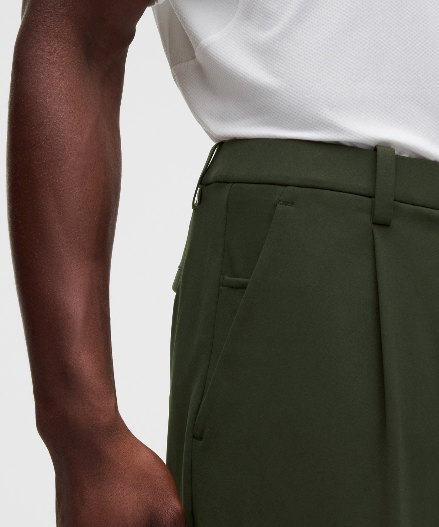 Side view of the Daydrift trouser waistband with belt loops