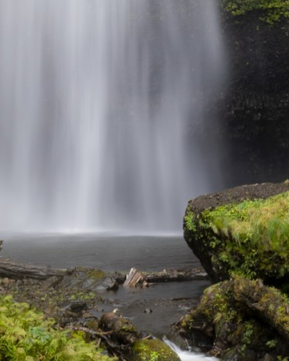 Multnomah Falls · view 1 of 1