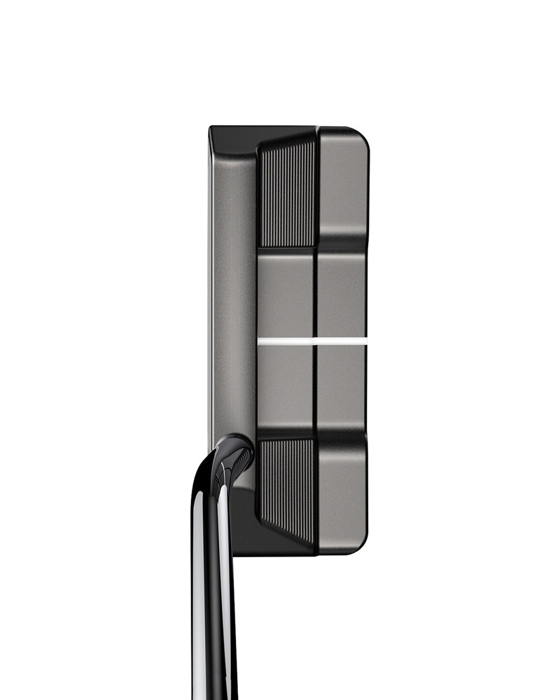 The Cobra Widesport Vintage putter at address showing the alignment