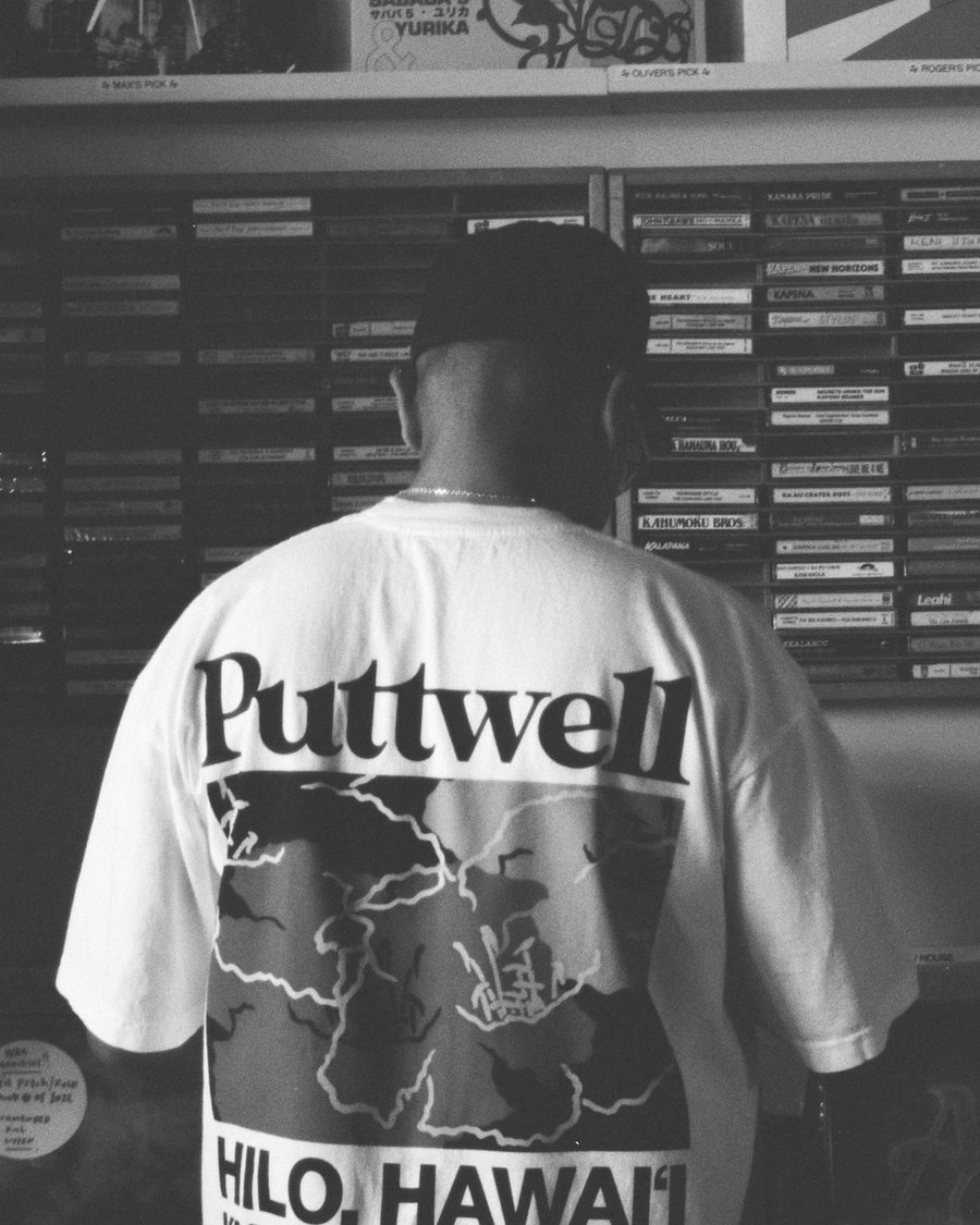 The back of a Puttwell Hilo, Hawaii tee in black and white