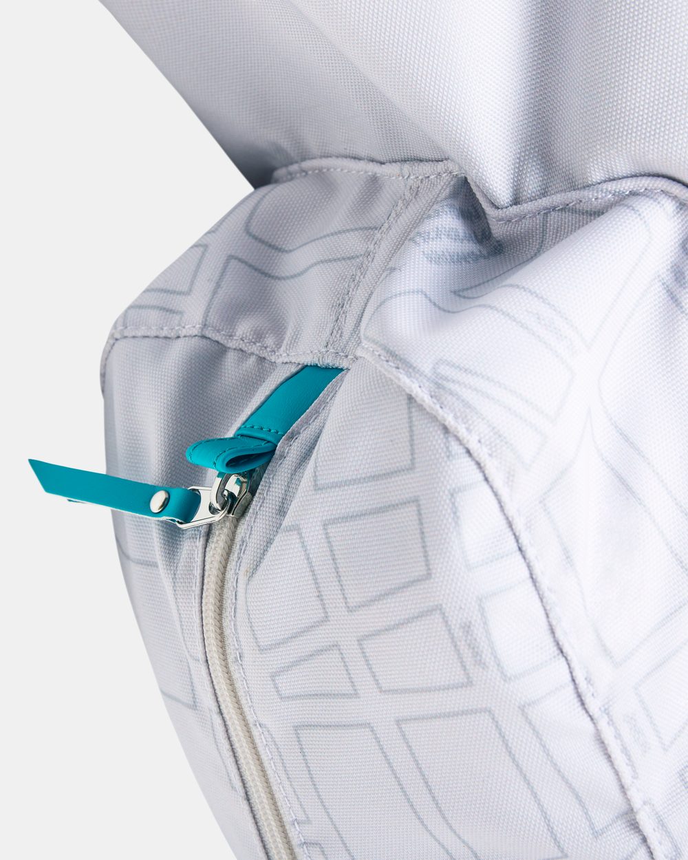 Puttwell x Sig On Smith Waikahalulu Golf Bag · view 2 of 5