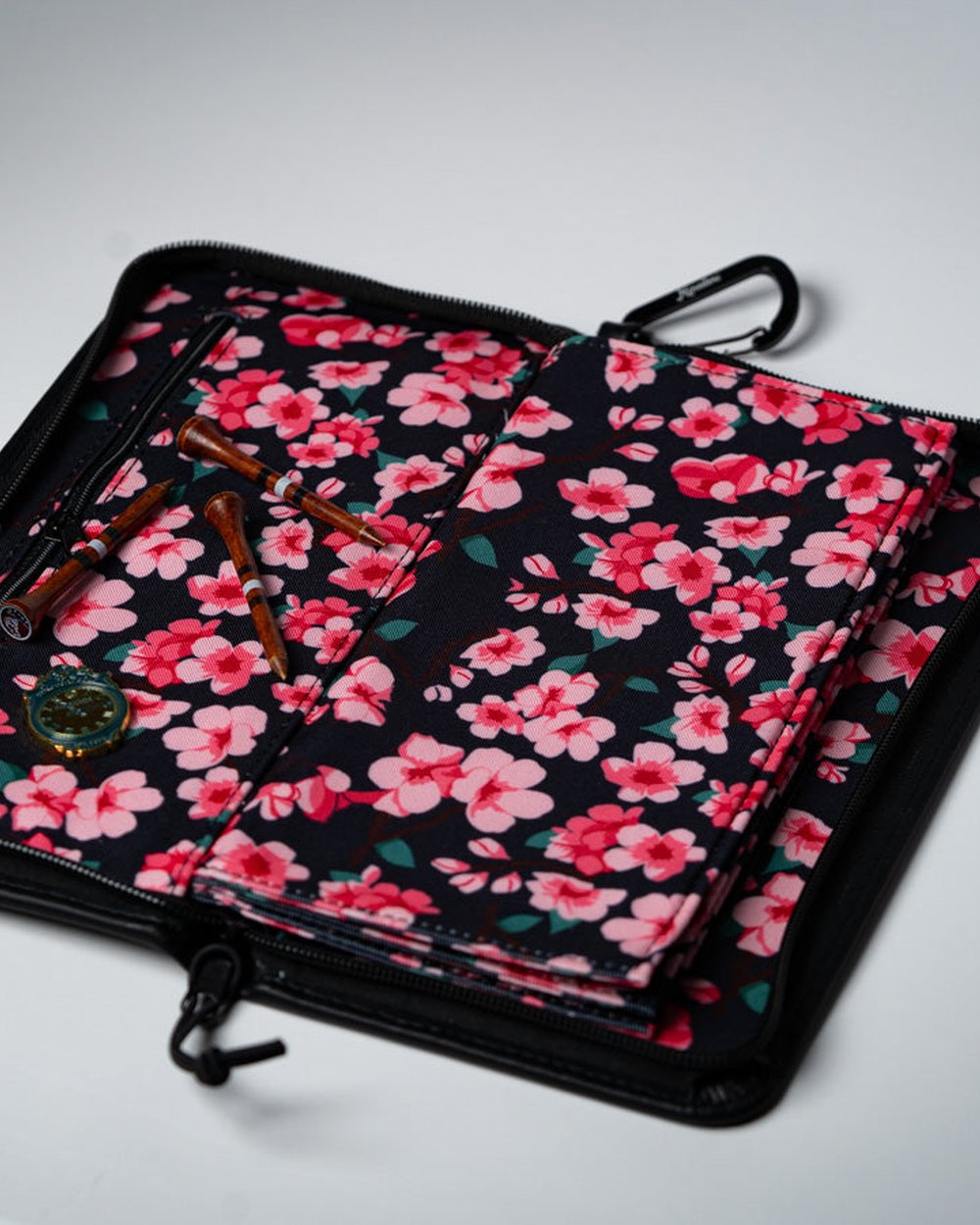 Hinotori Golf Enso Glove Case · view 3 of 6