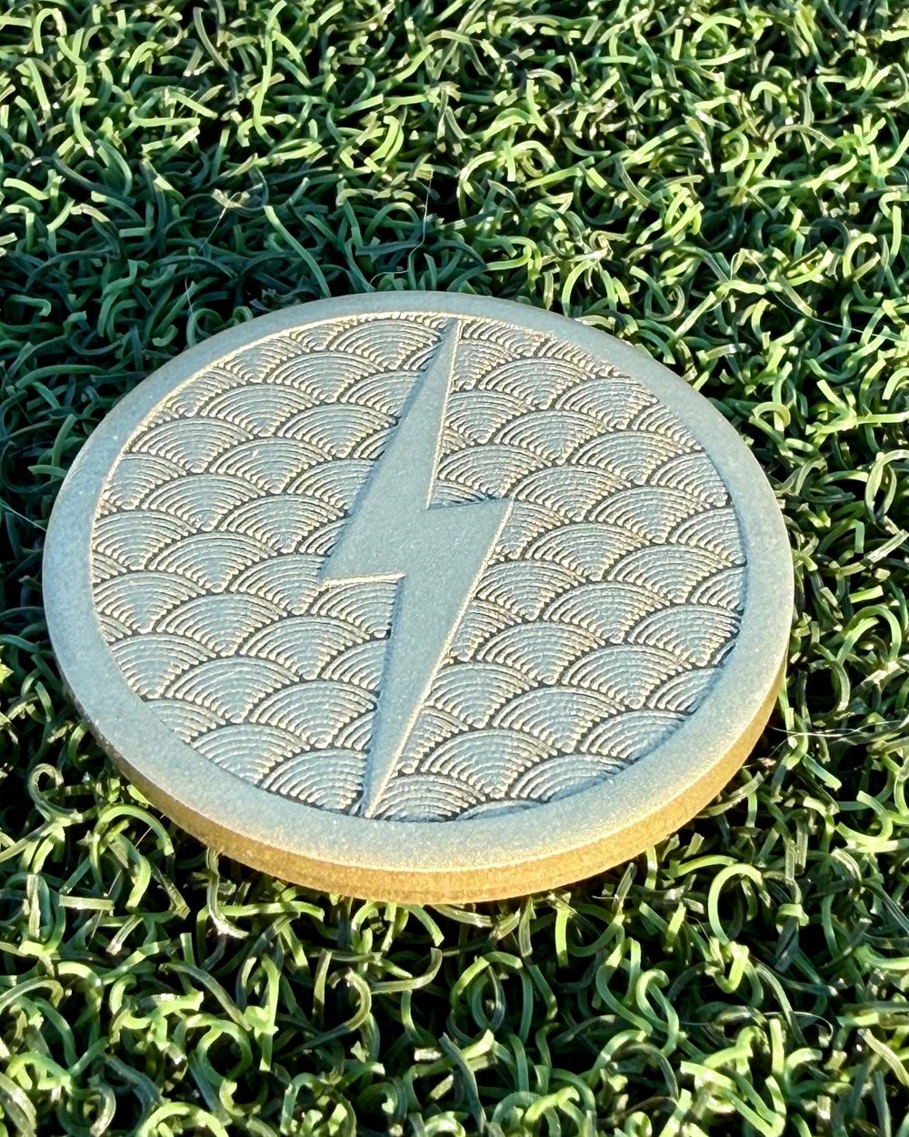 Swell Marks Lightning · view 1 of 4