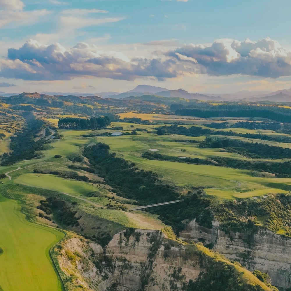 Random Golf Club on course &mdash; lookbook photograph