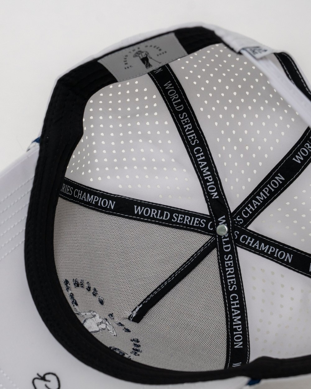 Read The Green Fairway Performance Cap | Home &middot; view 1 of 3