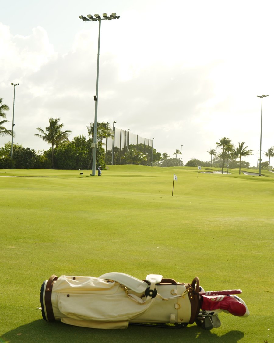 The White Standard Bag lying on a practice range