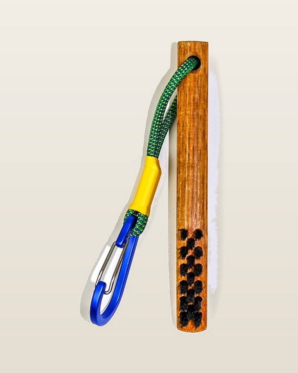 Dimple & Divot Hickory Golf Brush Lite, Keeper · view 3 of 3