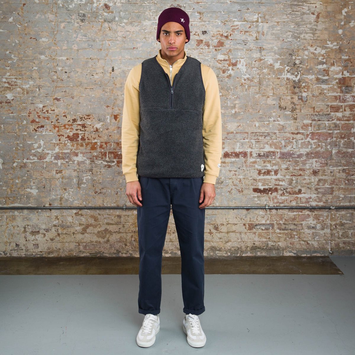Sounder Himalayas Overhead Gilet, Charcoal · view 1 of 4