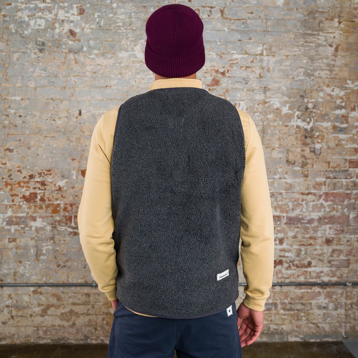 Sounder Himalayas Overhead Gilet, Charcoal · view 2 of 4