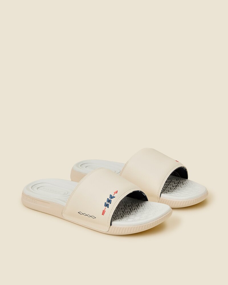 PAYNTR Golf Summer Slides · view 1 of 4