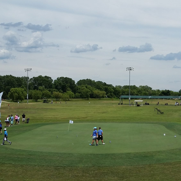 Round Rock Driving Range — fully lit 35-acre range open until 10:30pm