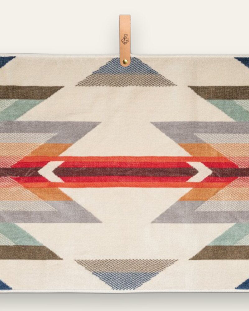 Seamus Golf Pendleton Wyeth Trail towel in cream, rust and slate jacquard
